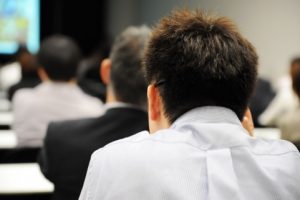 プロスペクト理論で投資心理を理解する